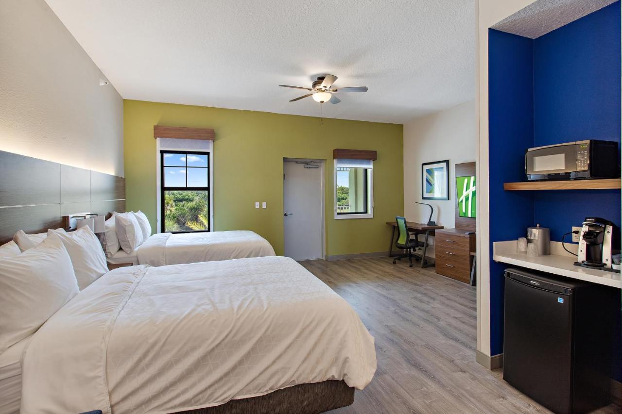 Standard Queen Room with Two Queen Beds