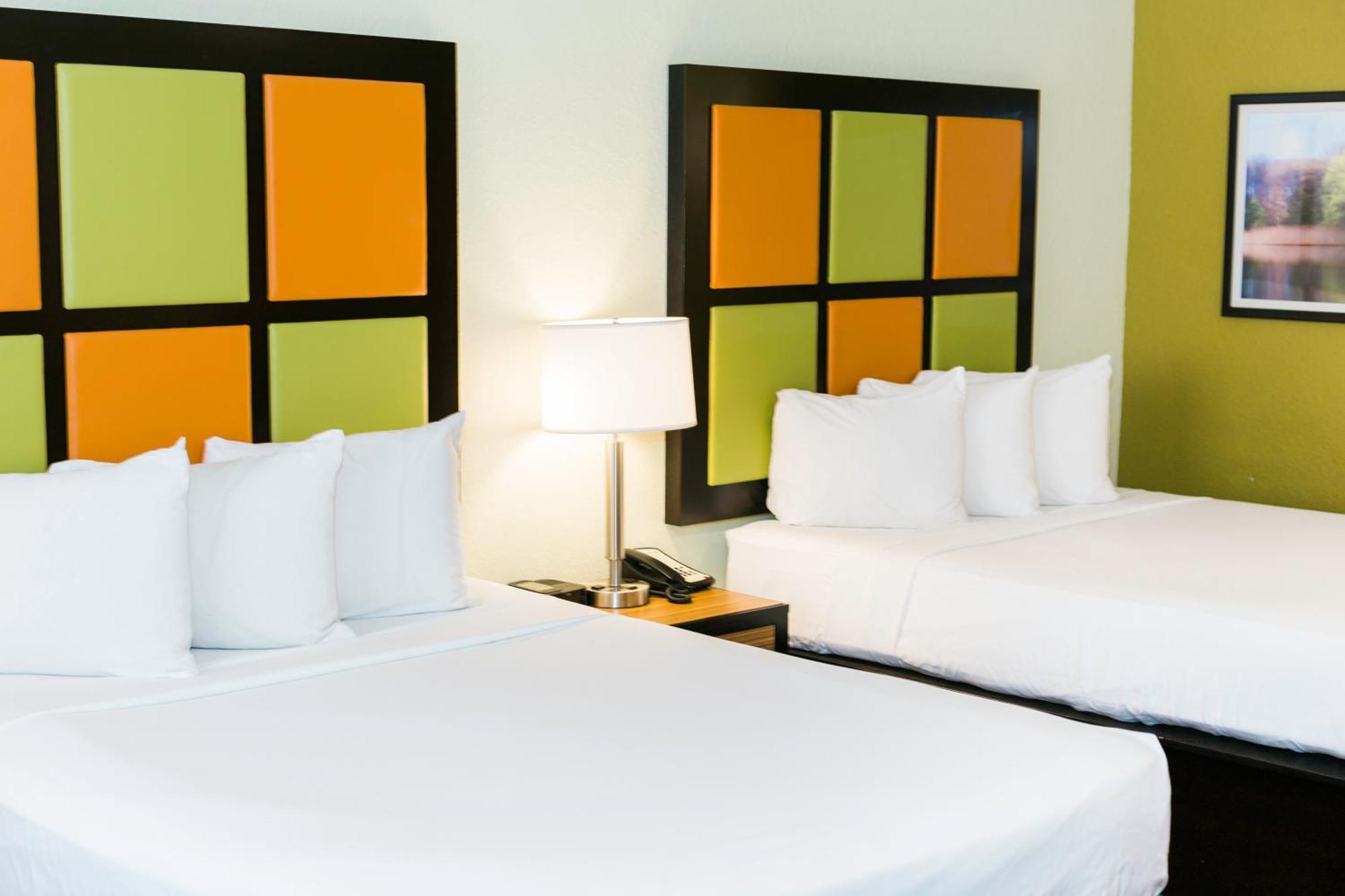Queen Room Two Queen Beds Non Smoking