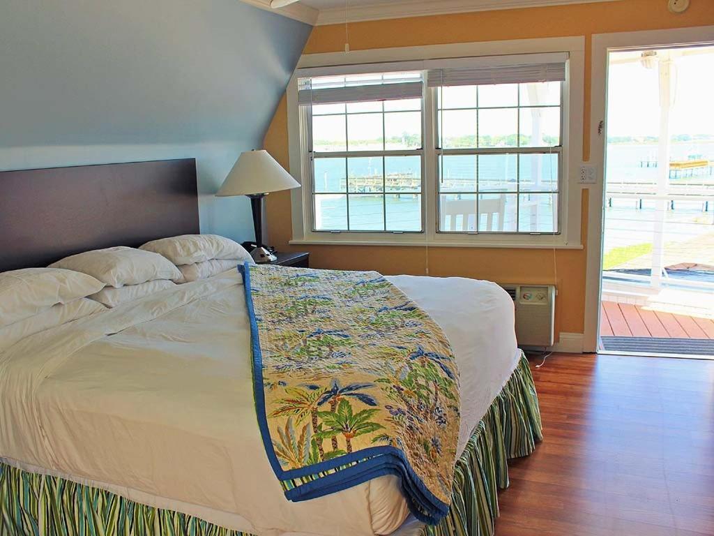 Deluxe King Room Balcony
