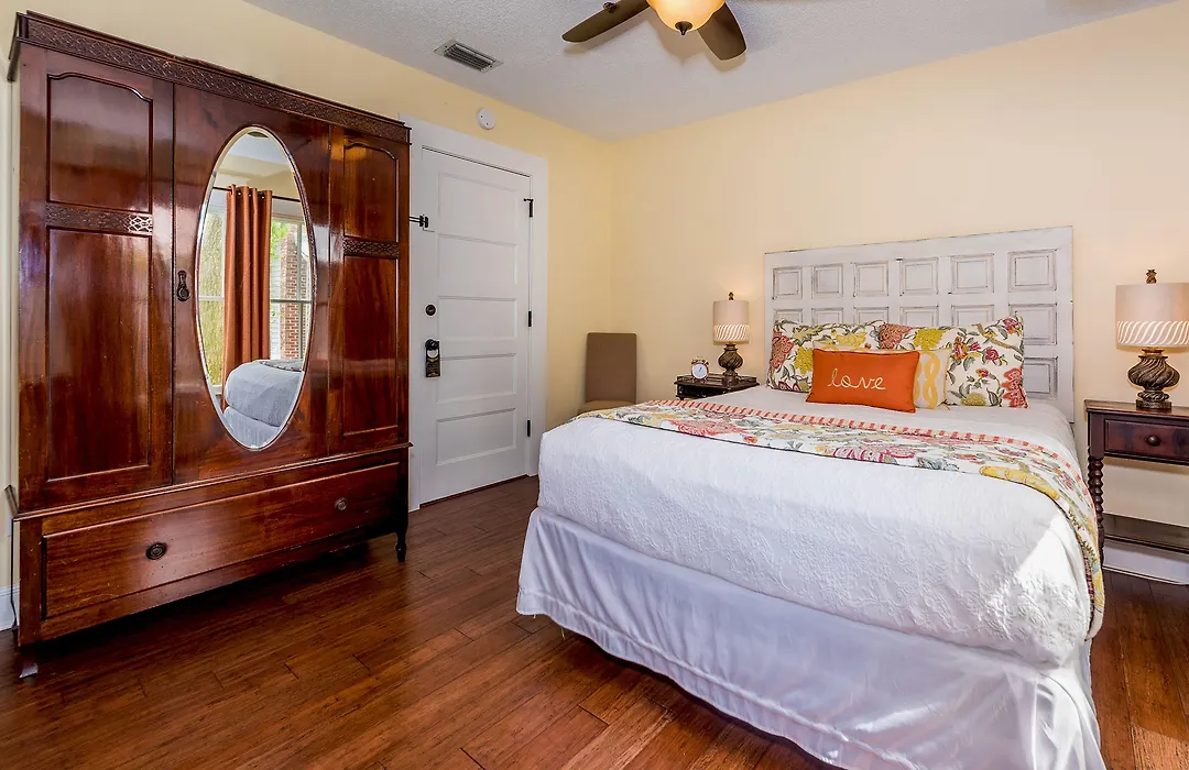 44 Spanish Street Inn (Adults Only)-1