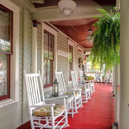 Cedar House Inn-2