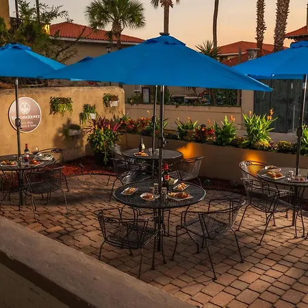 Inn On Charlotte Boutique Hotel-2